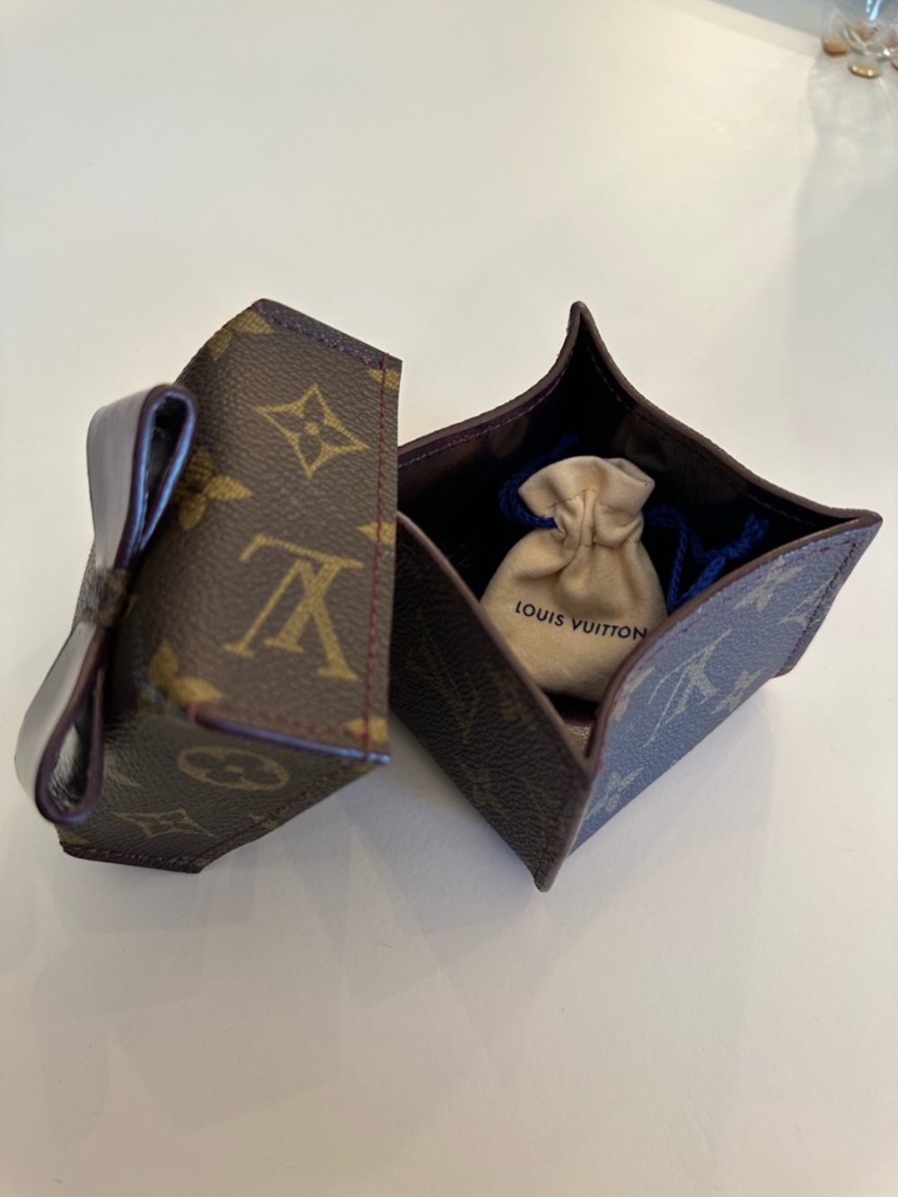 NEW Leather gift Box with Cordovan shell leather